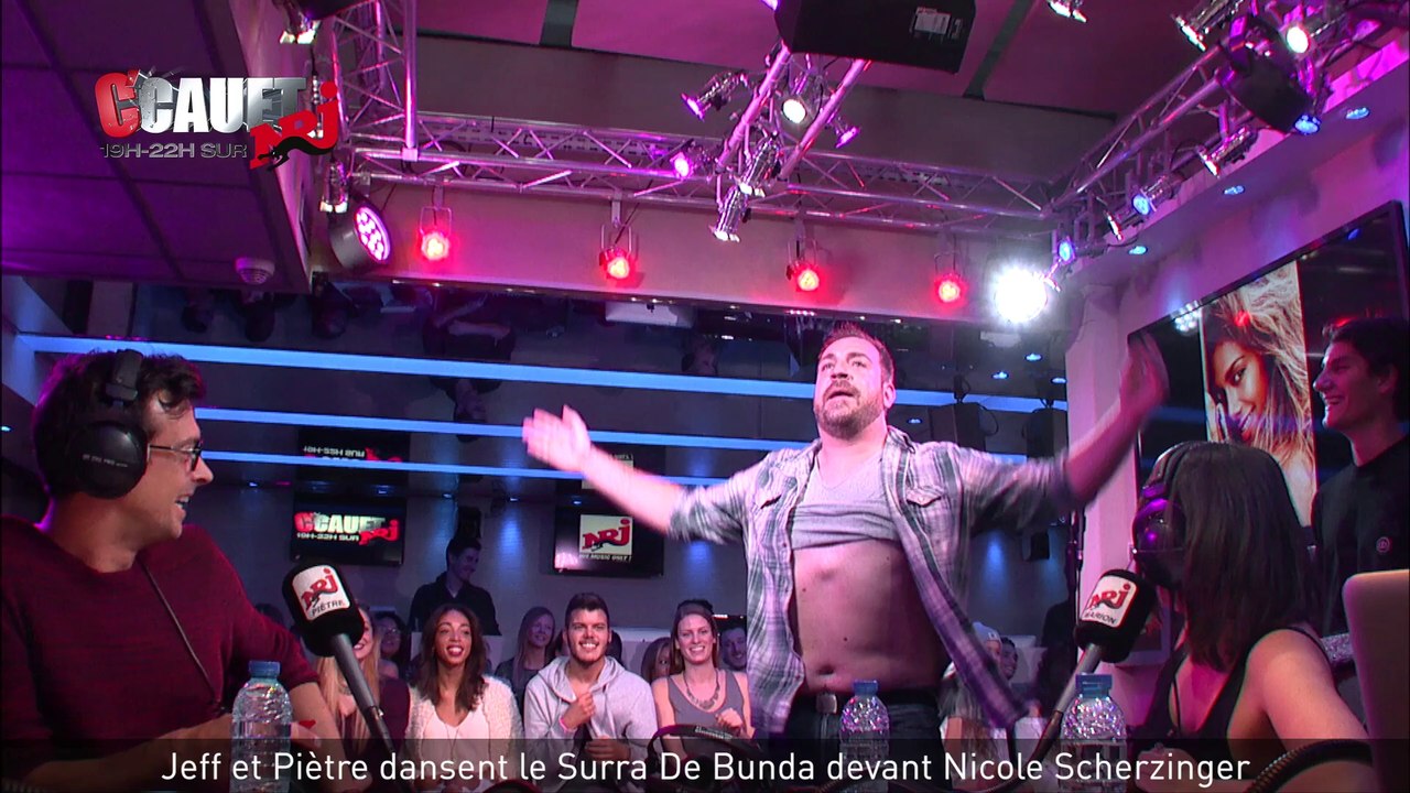 Jeff et Piètre dansent le Surra De Bunda devant Nicole Scherzinger - C'Cauet sur NRJ