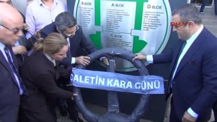 CHP'lilerden İstanbul Adalet Sarayı Önüne 17 Aralık Çelengi 1