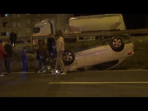 Yakıtı biten araç kazaya sebep oldu