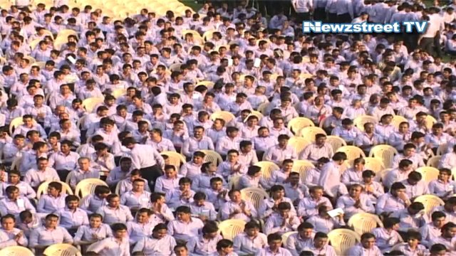 Diamond merchant gifts cars, flats to all his employees for Diwali