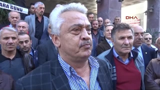 Rize?de Adliye Önüne Siyah Çelenk Bırakan CHP Heyetine Tepki
