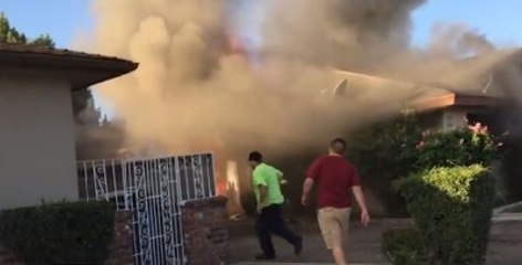 Yaşlı Adamı Kurtarmak İçin Yangına Daldı