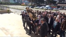 Trabzon- CHP'liler Adliye Önüne Siyah Çelenk Bıraktı