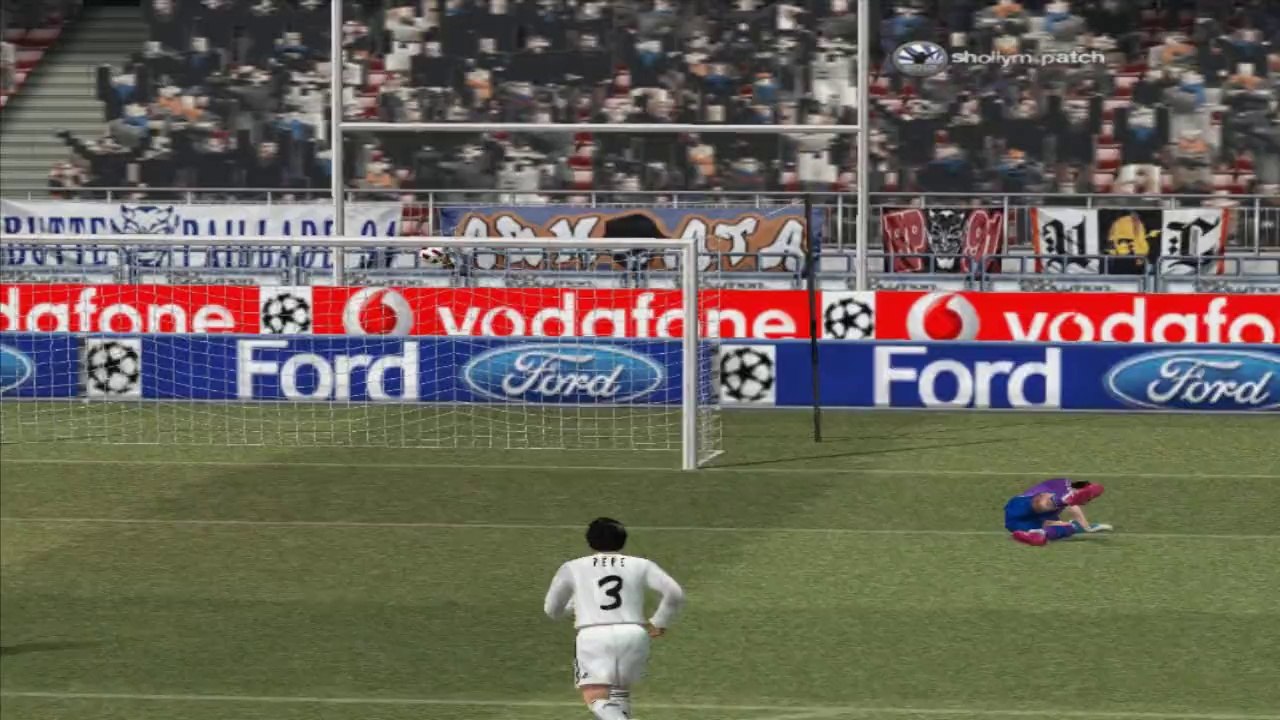 PES6 - S.CAMARA - Her düğümü çözecek bir ip vardır.