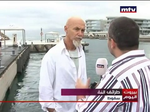 Epic fail un homme tombe dans l'eau au JT