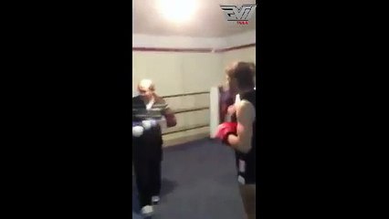 Un vieux boxeur toujours en forme !!