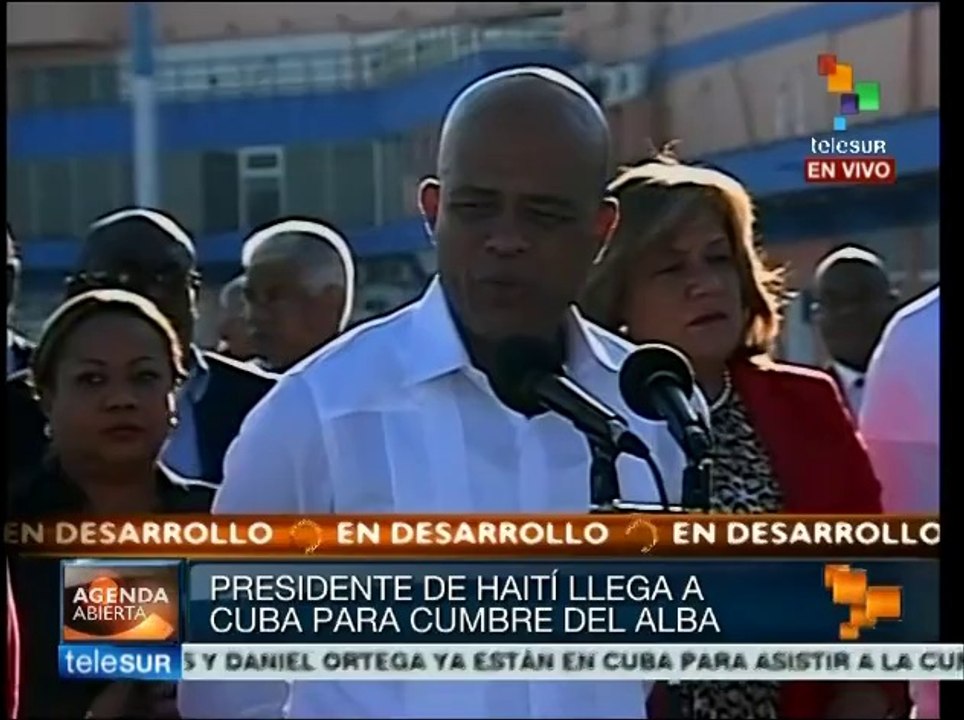 Presidente haitiano llega a Cuba para Cumbre del ALBA sobre el ébola