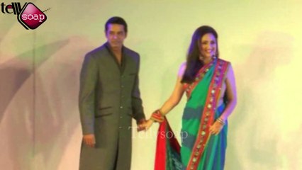 Kiku Sharda Dances on the ramp at designer Nisha Sagar Fashion Show