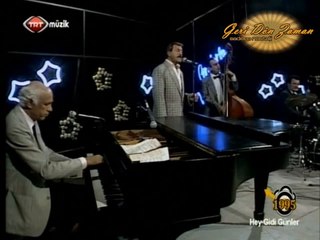 Berkant - Nisan Yağmuru [Canlı Performans] (1995)
