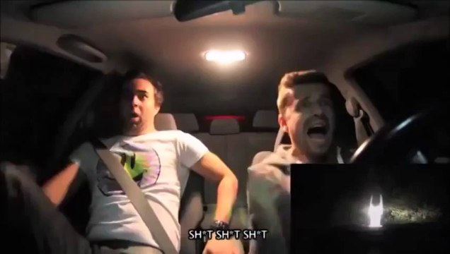 Il terrorise son meilleur ami avec une camera cachée