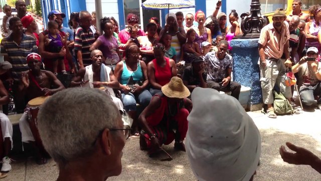 Stage Salsa à Cuba.Carnaval et Ceremonie d'Orishas Juillet 2014.WWW.DANSACUBA.COM