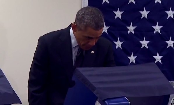 Barack Obama chambré par un électeur : ne touchez pas à ma copine monsieur le président