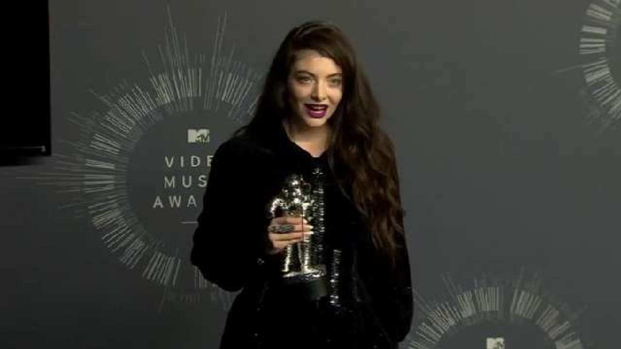 Lorde's 'Royals' Banned From S.F. Radio