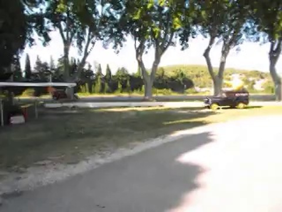 Les cigales au Musée automobile de PROVENCE