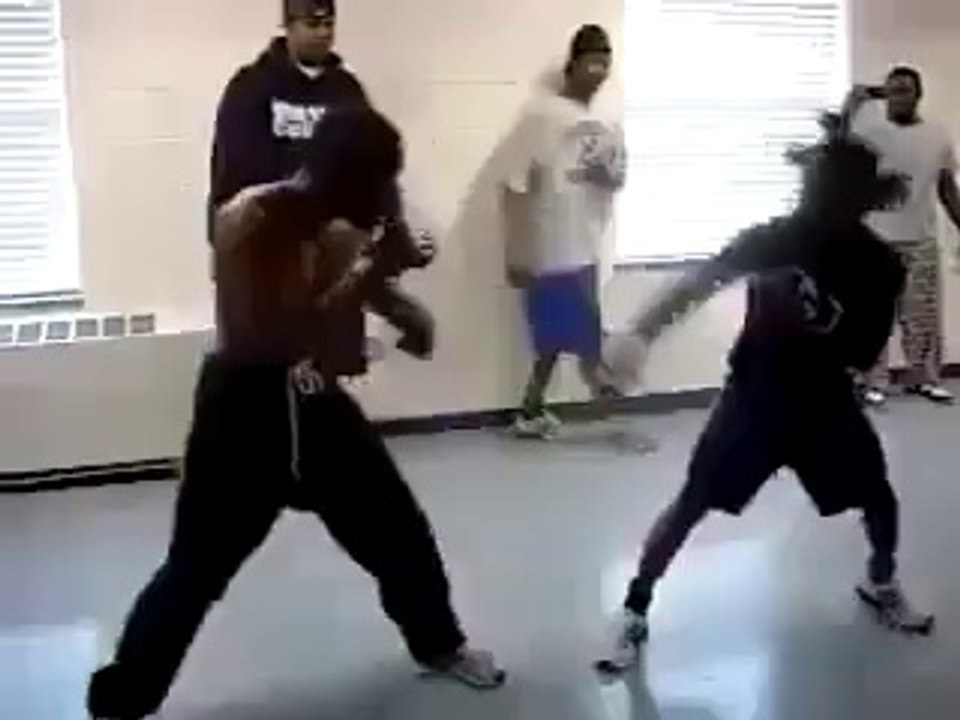 Combat entre deux jeunes finit en KnockOut !