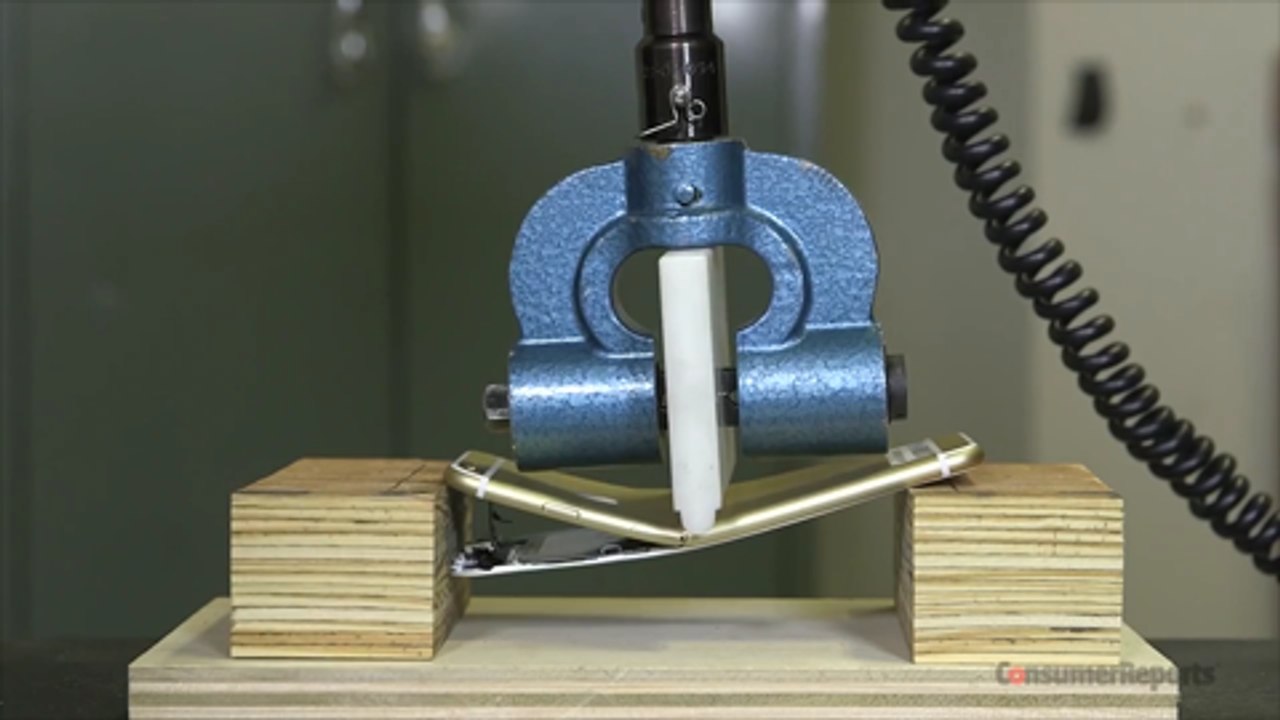 iPhone 6 plié : le test en laboratoire