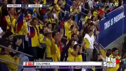 James Rodriguez firma camiseta a un fan que invade