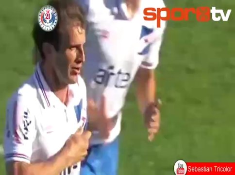 Uruguay'da fizik kurallarına aykırı bir gol!...