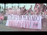 Napoli - Forza Nuova e centri sociali si fronteggiano -2- (18.10.14)