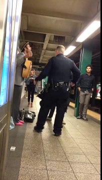 Musicien du métro de NY arrêté injustement par un flic de la NYPD