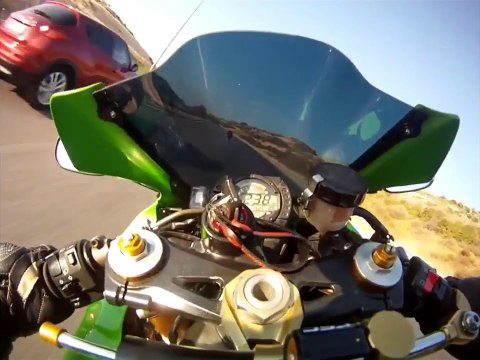 Kawasaki ZX10R vs Bmw S1000RR - Araba Tutkum