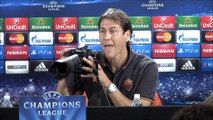 Roma-Coach Garcia nimmt Fotografen Kamera weg