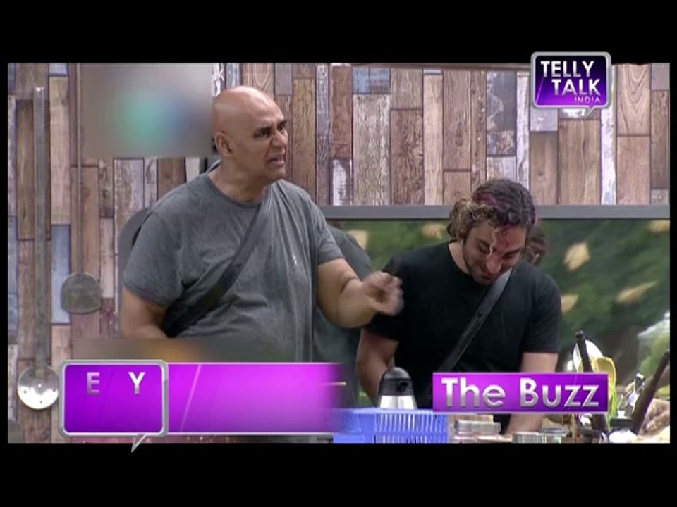 Bigg Boss 8- OMG! Minissha Lamba LOCKS Herself after OPEN Nominations  MUST WATCH!