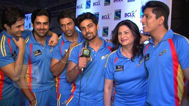 Abhi aka Shabbir Ahluwalia To Flirt With Girls - Box Cricket League 2014