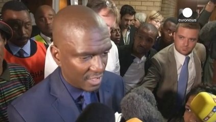 Tio de Pistorius: "O Oscar vai aproveitar esta oportunidade para pagar a dívida que tem para com a sociedade"
