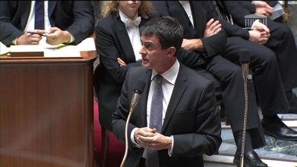 Pour Valls, Filoche "ne mérite pas" de rester au PS