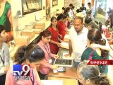 People throng jewellery shops on Dhanteras, Ahmedabad - Tv9 Gujarati