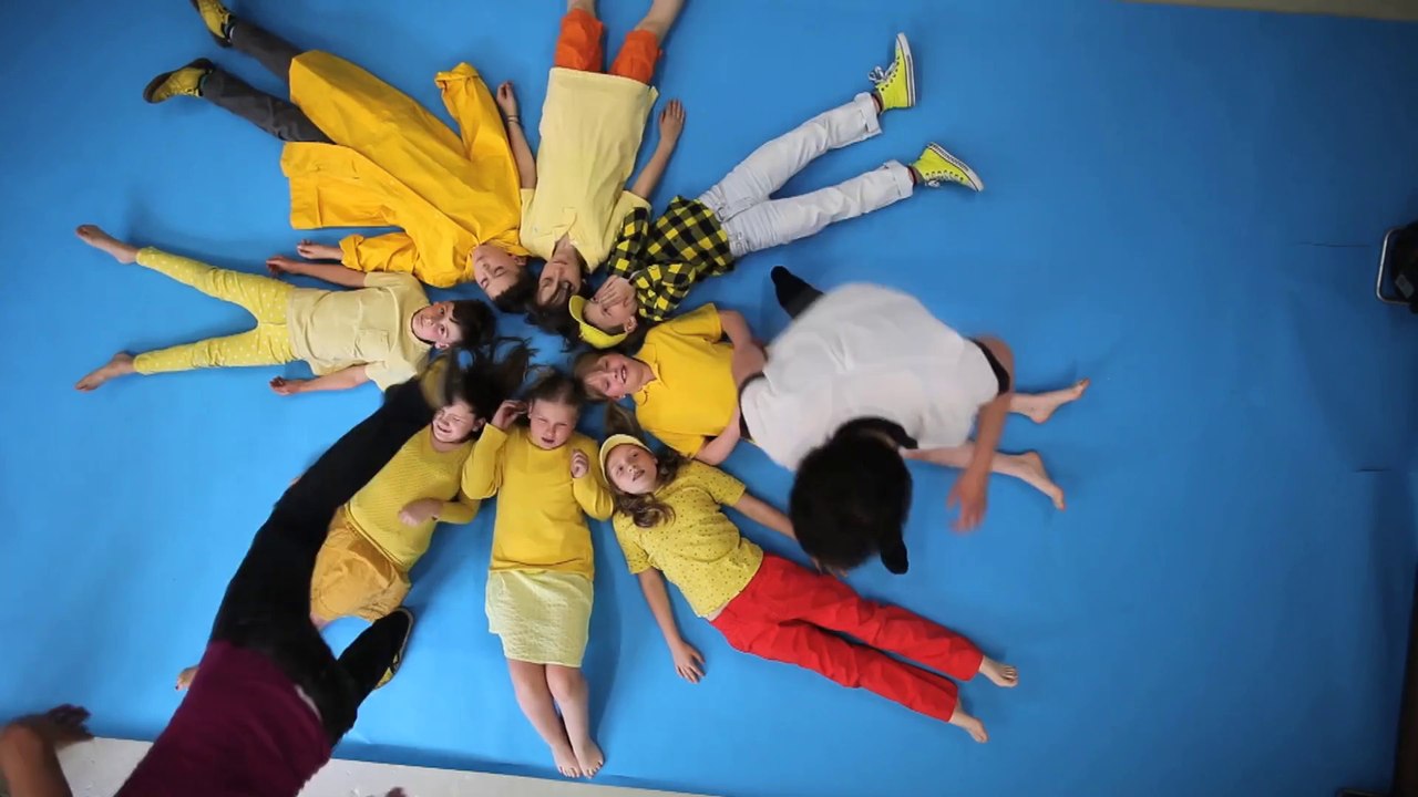 Buchtrailer zu 'Kinderlieder aus Deutschland und Europa'