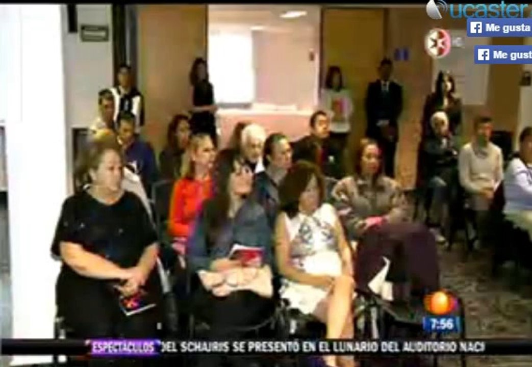 Maite Perroni en presentacion de libro de su madre