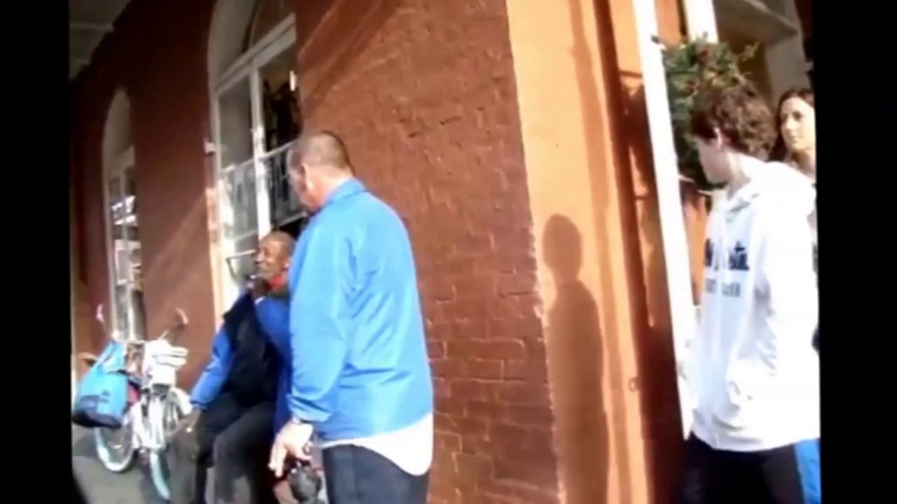 Big Al Carson with Lars Edegran & His Santa Claus Revelers: Santa Claus is Comin' To Town