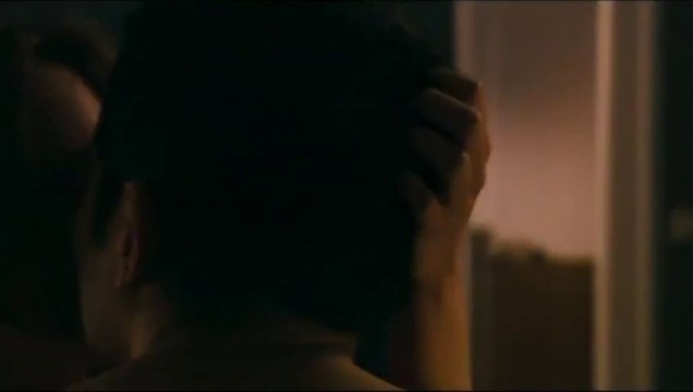 Elle ne pleure pas elle chante : trailer