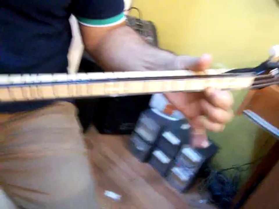 KISA SAP GİTAR BURGULU MUN BAĞLAMA