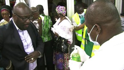 Ebola: atterrissage à Abidjan du 1er vol de la Guinée