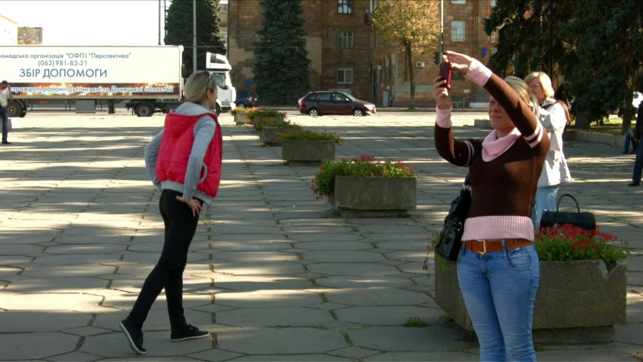 Ukraine says goodbye Lenin as Communists face poll wipeout