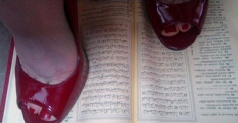 Twitter'da Kur'an'a Ayak Basan Kadın Yakalandı