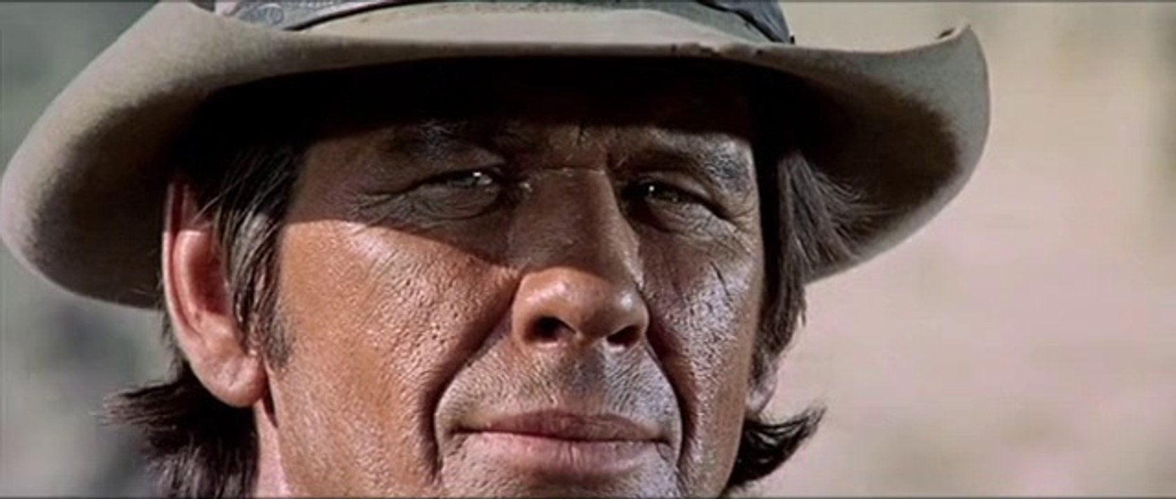 Efsane Film Yıldızları Size Bakıyor - 148 Filmden Mükemmel Kolaj