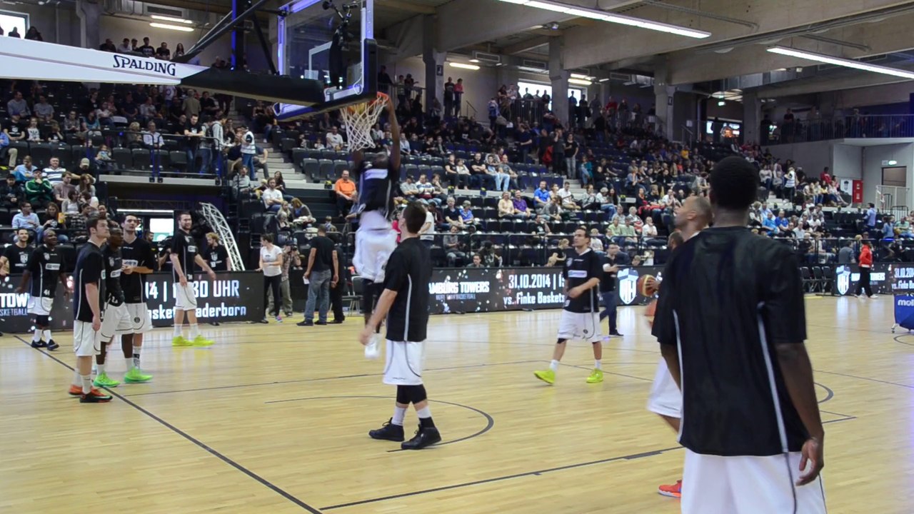 Hamburg Towers beim aufwärmen gegen die Giants