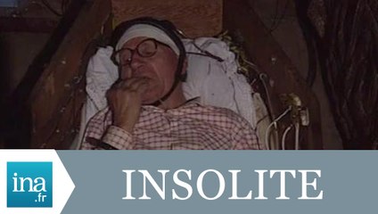 Le cercueil qui vous empêche d'être enterré vivant - Archive INA