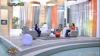 شاهد انبهار مذيعة دريم بصوت موهبة شابة جديدة وتحيها وتصفق لها على الهواء