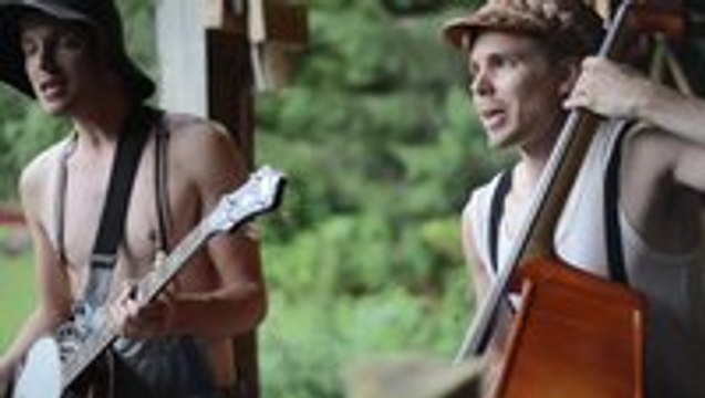 Hillbilly Finnish band covers AC/DC's Thunderstruck