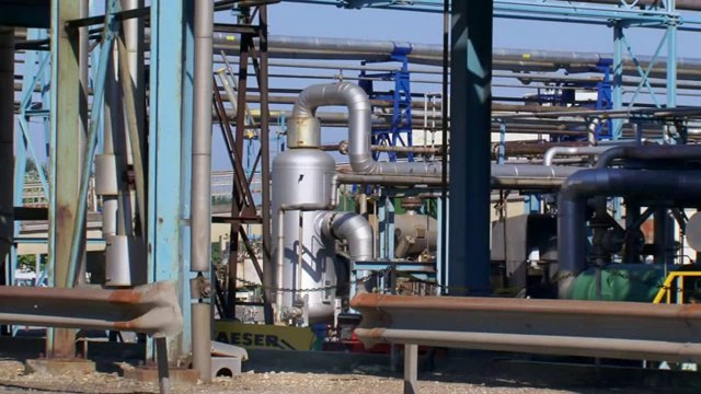 Bleu Pétrole Bande Annonce