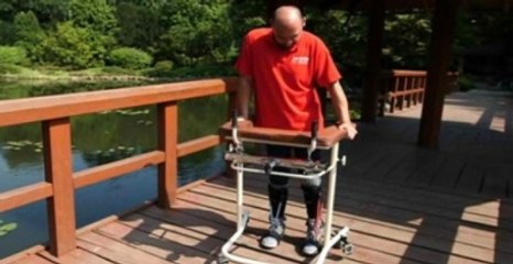 Felçli hasta, mucizevi ameliyat ile ayağa kalktı