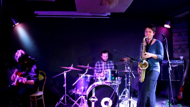 Тени Туи - Солнце или луна