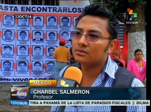 Policías comunitarias exigen aparición de normalistas de Ayotzinapa