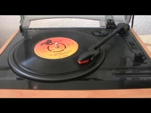 Aşık Gülabi-Bir Sahnede Seyran Edip Gezerken ( plak )