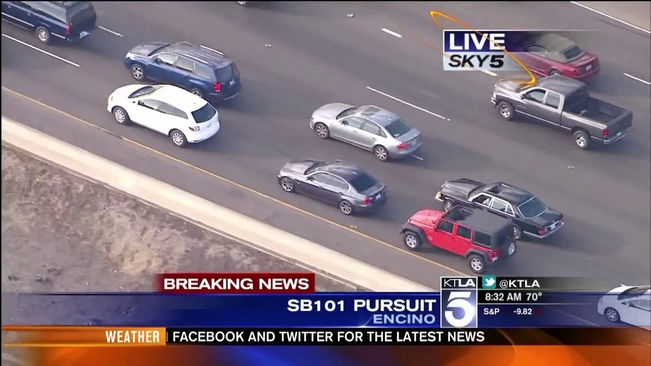 Southern California Police Chase Mercedes-Benz Over 120  MPH (KTLA)